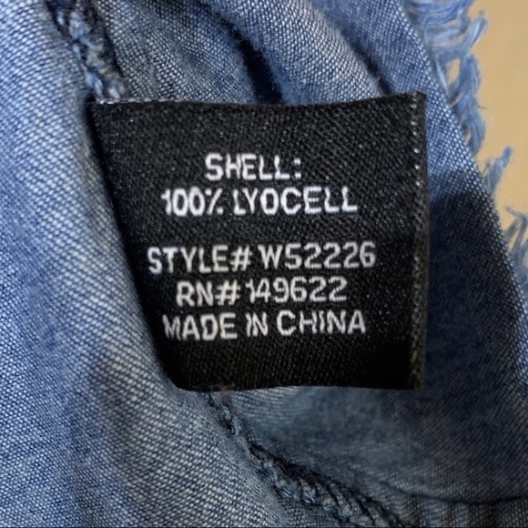 WALTER BAKER V-Neck fringed hem Blue chambray sleeveless top‎ size XS - Picture 3 of 4